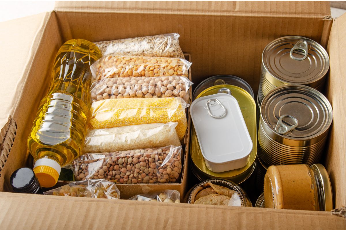 A box with food prepared to give away.