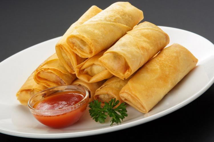 Spring rolls and dipping sauce.