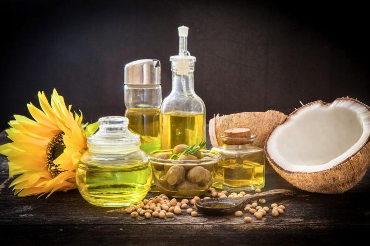 A selection of healthy cooking oils.
